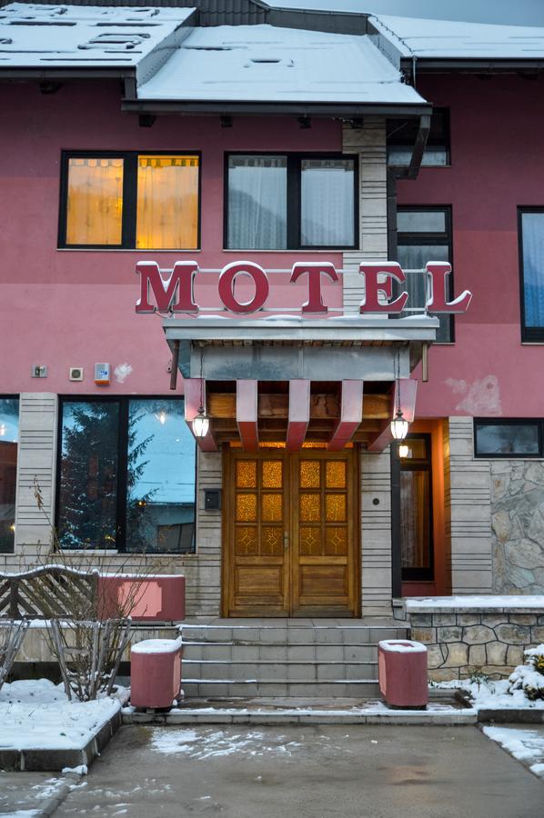 Motel Stecak Яйце Екстер'єр фото
