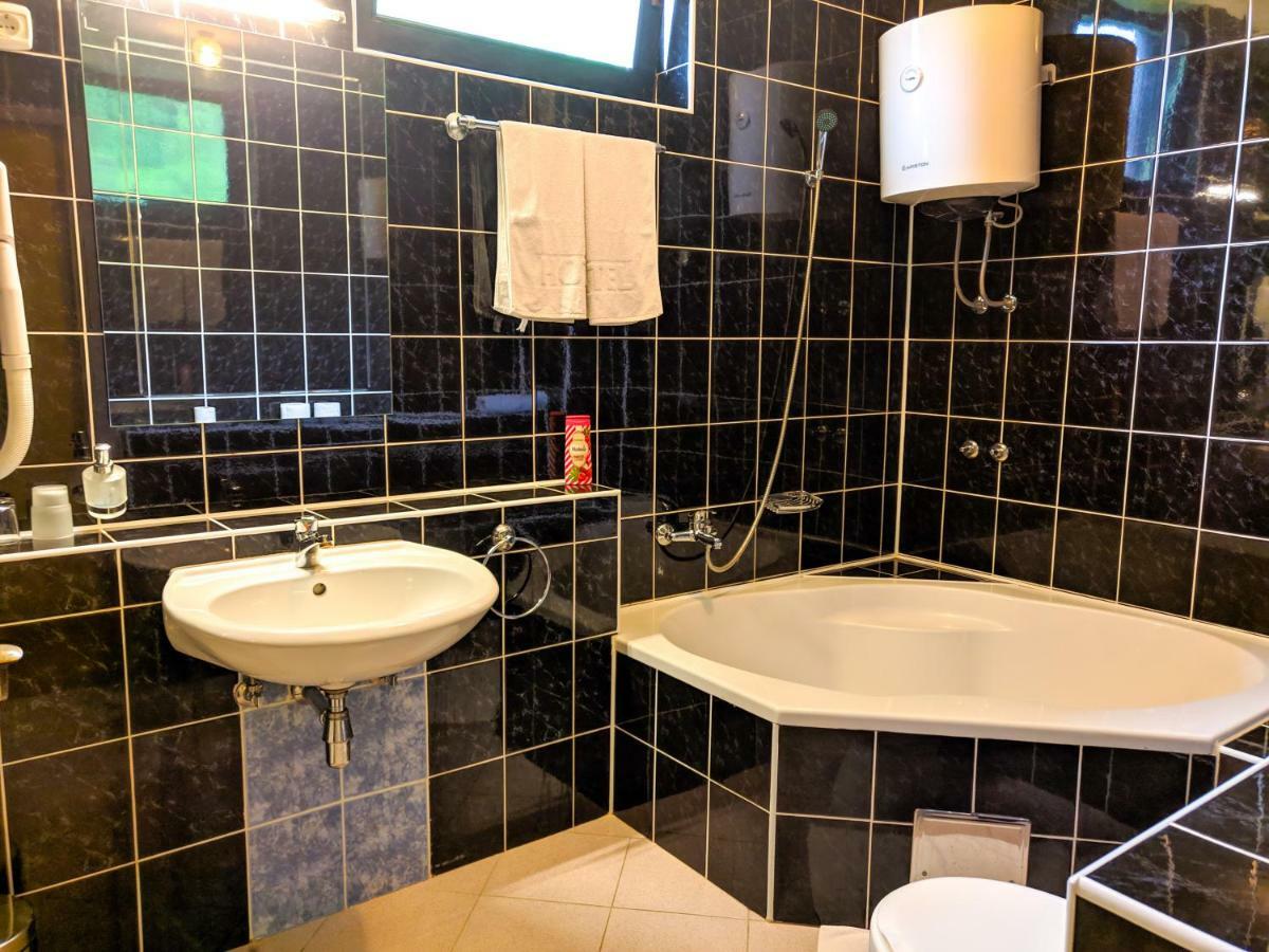Motel Stecak Яйце Екстер'єр фото
