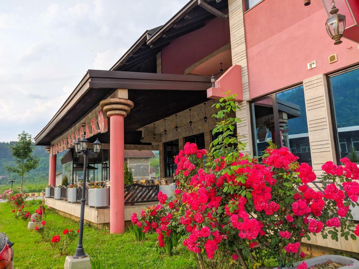 Motel Stecak Яйце Екстер'єр фото